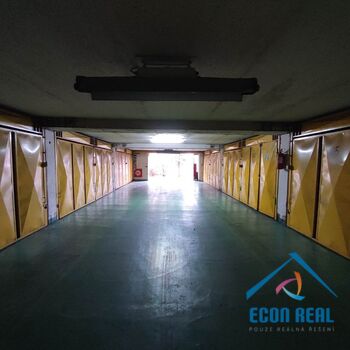 Pronájem garáže v garážovém domě, Čimická, Praha 8