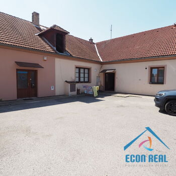 Pronájem světlého bytu 2kk, 40 m2, Mariánské nám., Stará Boleslav