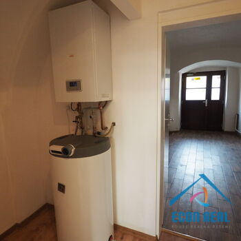 Pronájem světlého bytu 2kk, 40 m2, Mariánské nám., Stará Boleslav