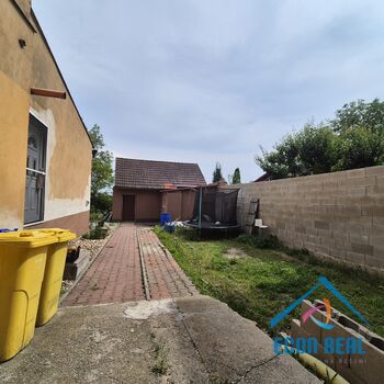 Prodej nájemního činžovního domu u zámku, Husovo nám., Benátky nad Jizerou