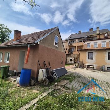 Prodej nájemního činžovního domu u zámku, Husovo nám., Benátky nad Jizerou