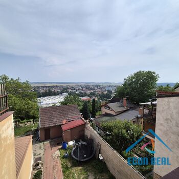 Prodej nájemního činžovního domu u zámku, Husovo nám., Benátky nad Jizerou