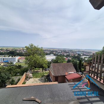 Prodej nájemního činžovního domu u zámku, Husovo nám., Benátky nad Jizerou