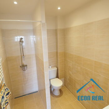 Prodej nájemního činžovního domu u zámku, Husovo nám., Benátky nad Jizerou