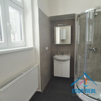 Pronájem nového bytu 2kk s parkovacím stáním ve vile, Havlíčkova, Kolín