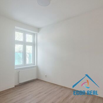 Pronájem nového bytu 2kk s parkovacím stáním ve vile, Havlíčkova, Kolín