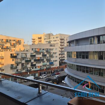 Prodej útulného bytu 1kk s lodžií, sklepem a garážovým stáním, Sluneční náměstí, Praha 13 Stodůlky