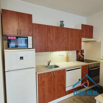 Prodej útulného bytu 1kk s lodžií, sklepem a garážovým stáním, Sluneční náměstí, Praha 13 Stodůlky