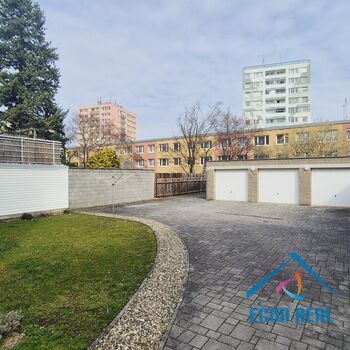 Pronájem bytu 3+1, 82 m2, balkon, 2 garáže, Královická ul., Praha 10 Strašnice,