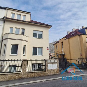 Pronájem bytu 3+1, 82 m2, balkon, 2 garáže, Královická ul., Praha 10 Strašnice,