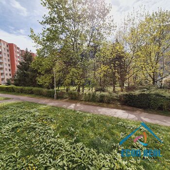 Pronájem příjemného, vzdušného bytu 3+kk, Cíglerova ul, Praha 9, 2 min. od metra Rajská zahrada