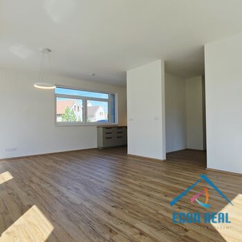 Pronájem zcela nové, luxusní jednotky 3kk, 92m2, s parkováním, U Kovárny, Herink