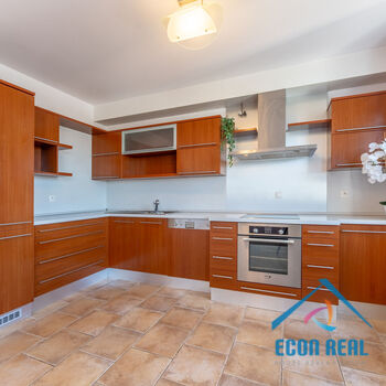 Prodej komfortního bytu 3+kk, 83 m2, balkon, sklep, 2 garážová stání, Symfonická, Praha 5