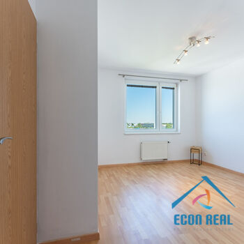 Prodej komfortního bytu 3+kk, 83 m2, balkon, sklep, 2 garážová stání, Symfonická, Praha 5