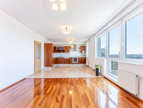 Fotografie nemovitosti - Prodej komfortního bytu 3+kk, 83 m2, balkon, sklep, 2 garážová stání, Symfonická, Praha 5
