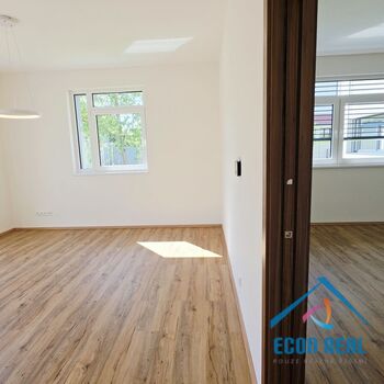 Pronájem zcela nové, luxusní jednotky 2kk, 55m2, s parkováním, U Kovárny, Herink