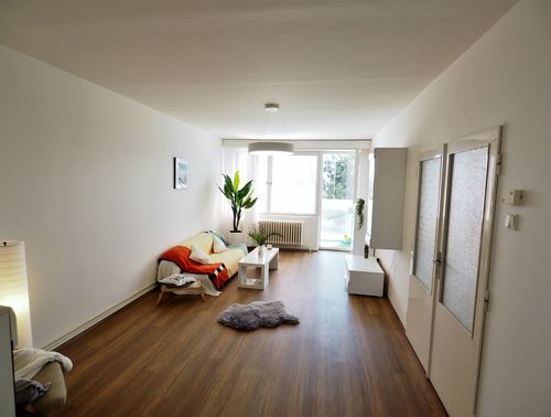 Fotografie nemovitosti - Pronájem prostorného, světlého bytu 3+1+jídelna, se zasklenou lodžií, Čechova, Slaný