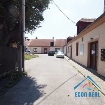 Pronájem světlého bytu 2kk, 40 m2, Mariánské nám., Stará Boleslav