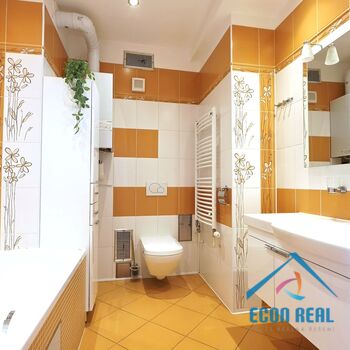 Krásný, rodinný byt 4+kk s parkováním, 128m2, Na Rozcestí, Praha 9 Libeň,