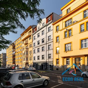 Krásný, rodinný byt 4+kk s parkováním, 128m2, Na Rozcestí, Praha 9 Libeň,