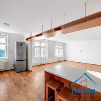 Krásný, rodinný byt 4+kk s parkováním, 128m2, Na Rozcestí, Praha 9 Libeň,