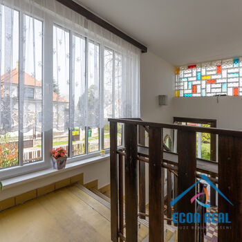 Prodej domu se zahradou, 830 m2, ul. Na Veselí, Jesenice