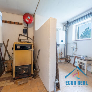 Prodej domu se zahradou, 830 m2, ul. Na Veselí, Jesenice