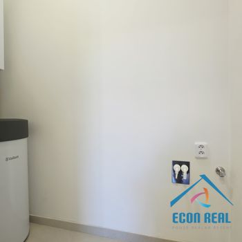 Pronájem zcela nové, luxusní jednotky 3kk, 92m2, s parkováním, U Kovárny, Herink