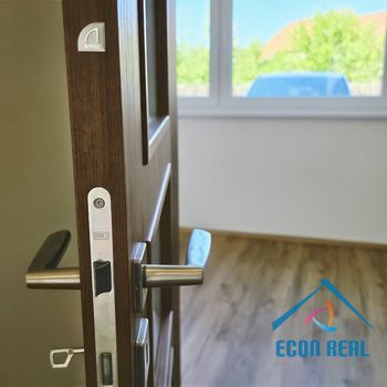 Pronájem zcela nové, luxusní jednotky 3kk, 92m2, s parkováním, U Kovárny, Herink
