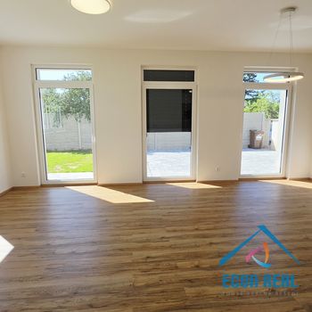 Pronájem zcela nové, luxusní jednotky 3kk, 92m2, s parkováním, U Kovárny, Herink