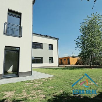 Pronájem zcela nové, luxusní jednotky 3kk, 92m2, s parkováním, U Kovárny, Herink