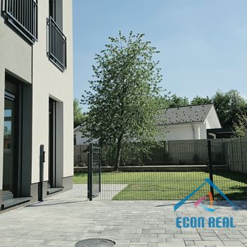 Pronájem zcela nové, luxusní jednotky 3kk, 92m2, s parkováním, U Kovárny, Herink
