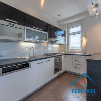 Prodej světlého bytu 2+KK, 53 m2, Vladivostocká, Praha 10 Vršovice