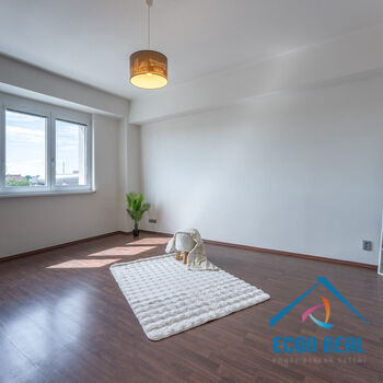 Prodej světlého bytu 2+KK, 53 m2, Vladivostocká, Praha 10 Vršovice