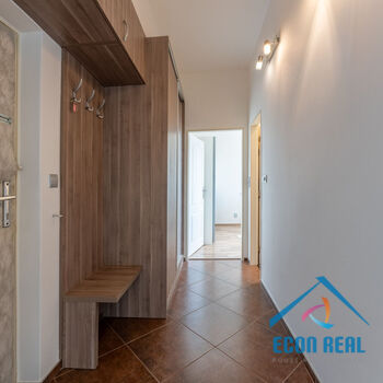 Prodej světlého bytu 2+KK, 53 m2, Vladivostocká, Praha 10 Vršovice