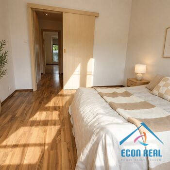 Prodej zrekonstruovaného bytu 3+1, 68 m&sup2; + zasklená lodžie a sklep - Hnězdenská, Praha 8, Troja