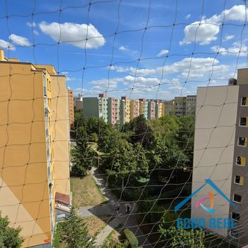 Prodej světlého bytu 2kk s lodžií, Bratří Venclíků, u M Rajská Zahrada, Praha 9 Černý Most